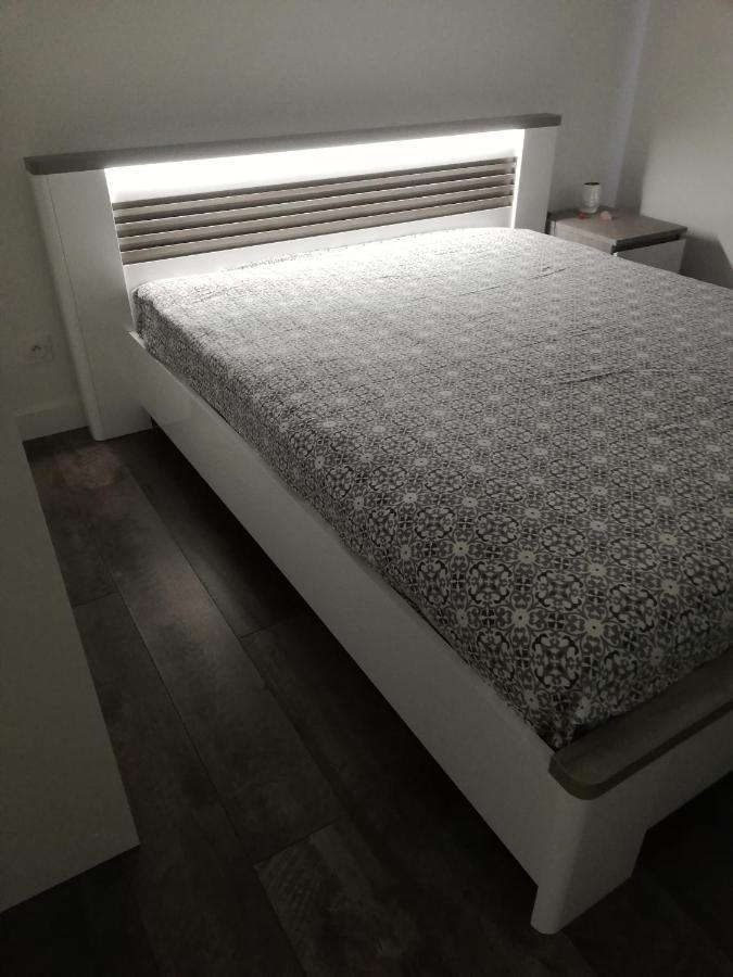 Chambre D'Hotes Chez Sandrine Guitres Bagian luar foto