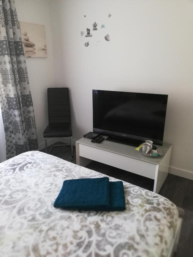 Chambre D'Hotes Chez Sandrine Guitres Bagian luar foto